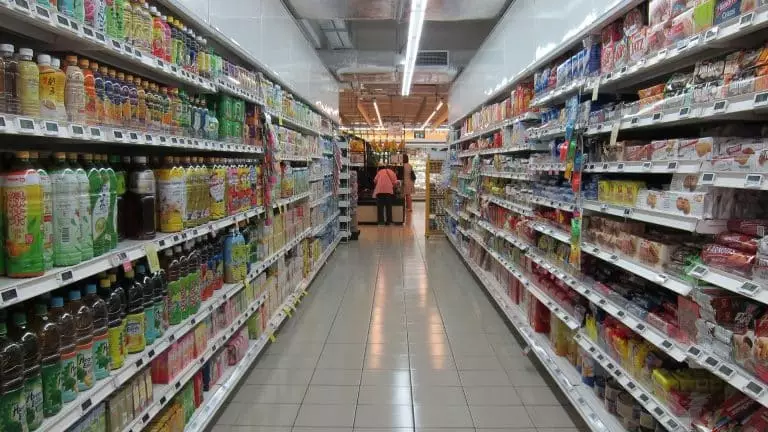 Amazon invente un robot pour désinfecter les magasins Amazon invente un robot pour désinfecter les magasins