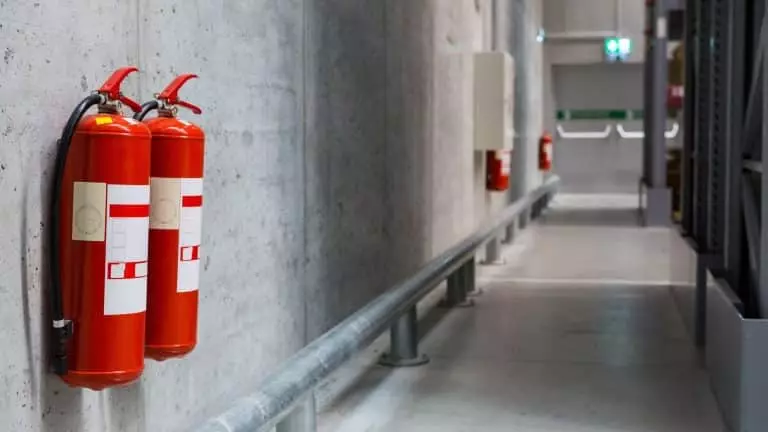 Ces étudiants inventent un extincteur sonique Ces étudiants inventent un extincteur sonique