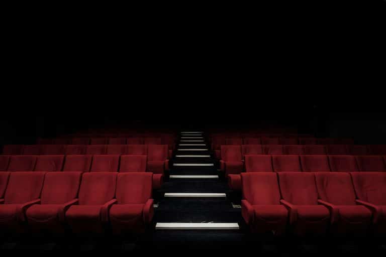 La réouverture des cinémas repoussée, un gros manque à gagner