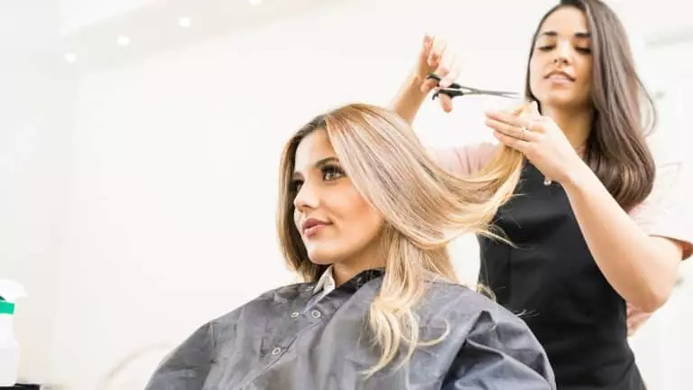 Amazon va lancer un salon de coiffure