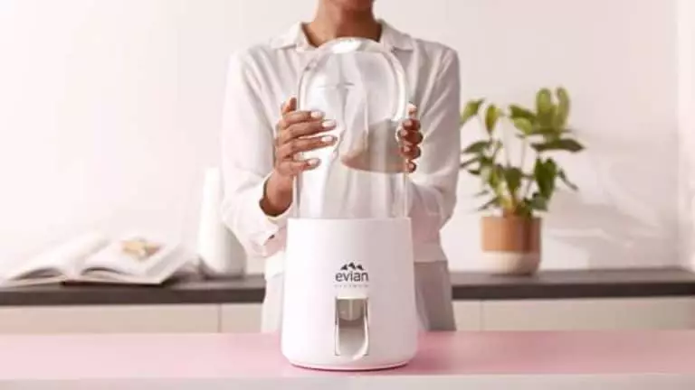 Evian veut diminuer l'usage du plastique