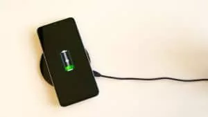 Ikea dévoile un gadget pratique pour recharger votre smartphone Ikea dévoile un gadget pratique pour recharger votre smartphone