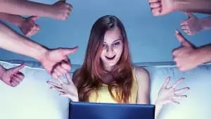 Facebook cherche à protéger les adolescents