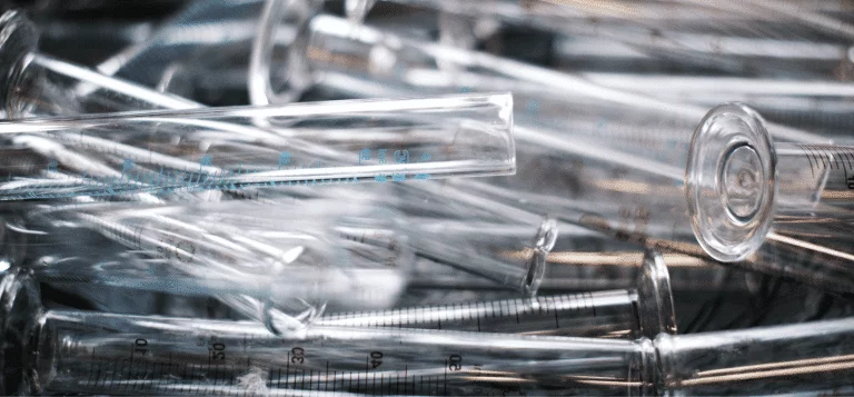 Vers une diminution notable des déchets médicaux : un dispositif innovant à faible empreinte carbone fait son entrée Un dispositif pour la réduction des déchets médicaux à faible teneur en carbone