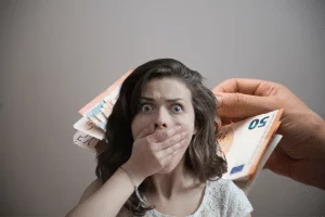 Dons aux associations en chute libre, vont-elles survivrent ? Dons aux associations en chute libre, vont-elles survivrent ?