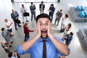 Réunions au travail : voici pourquoi elles détruisent votre productivité Les réunions en entreprise, ce n'est pas toujours bon pour la productivité, voici pourquoi