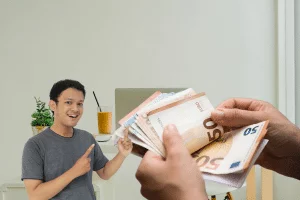 Droit au chômage : voici la nouvelle durée minimale pour l’obtenir Travailler plus longtemps pour avoir droit au chômage : découvrez la nouvelle durée minimale !