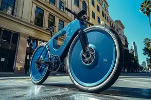 La roue électrique Cosmopolit : transformez votre vélo en une machine électrique, mais à quel prix