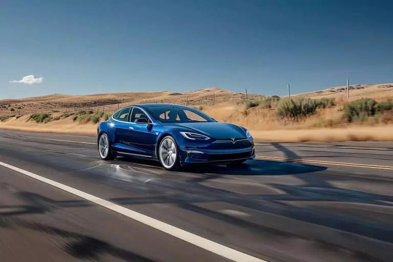 Les secrets des road-trips en Tesla : découvrez pourquoi les conducteurs ne reviennent jamais en arrière
