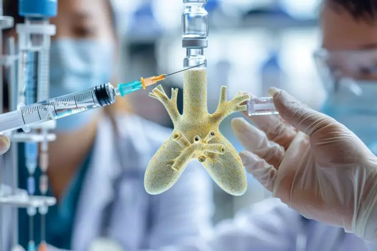 Un espoir immense : un vaccin contre le cancer du poumon en phase de test pourrait sauver des vies