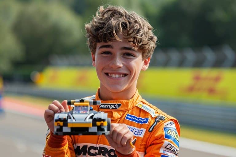 Le pilote de F1 Lando Norris surprend tout le monde en prenant le volant d&rsquo;une McLaren faite entièrement de Lego : une performance inattendue
