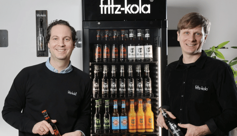 Coca et Pepsi en crise face au succès fulgurant de deux amis et leur soda maison révolutionnaire