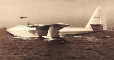 Ce colosse des airs, l’H-4 Hercules, défiant l’impossible avec 68 tonnes à bord, n’a volé qu’une seule fois !