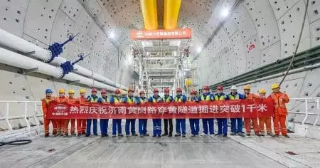 Ce tunnel géant de 17 m sous l’eau à Jinan, plus large que le Tunnel sous la Manche, révolutionne le monde en 110 jours
