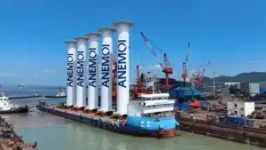 Ces voiles géantes de 114 pieds propulsent le Sohar Max vers un futur vert avec 3 000 tonnes de CO2 en moins par an