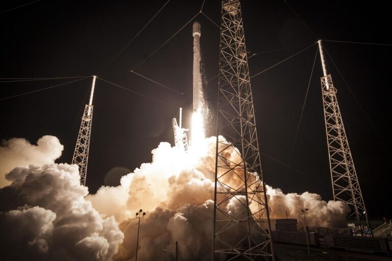 SpaceX rafle 733 millions de dollars : un triomphe total face à ULA pour les lancements militaires américains