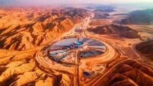 600 000 personnes mobilisées sur un chantier titanesque en Chine : le désert de Taklamakan, grand comme l'Allemagne, a été vaincu