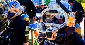 Ce casque révolutionnaire permet aux plongeurs de voir à travers les ténèbres des abysses grâce à une vision augmentée époustouflante