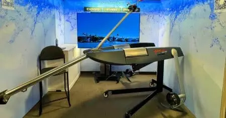 Ce e-foil HydroBlade à double moteur atteint 70 km/h : la révolution aquatique démarre à 25 000 $