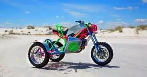 Ce motocross avec sidecar cache une Ducati de 120 chevaux : un bolide fou à 151 mph pour les amateurs d&rsquo;adrénaline
