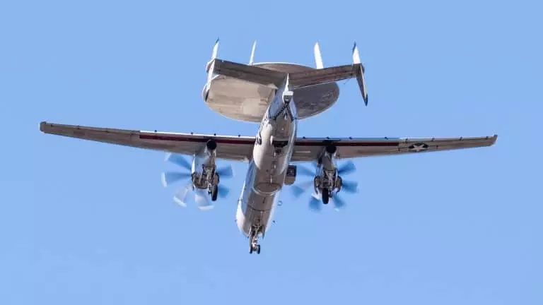 Avec le KJ-3000, la Chine déploie un avion révolutionnaire qui promet de transformer la surveillance radar et d’étendre son rayon stratégique Ce nouvel avion radar chinois KJ-3000 promet une surveillance sans précédent sur la mer de Chine méridionale