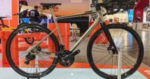 Ce vélo révolutionnaire en titane 3D cache le plus petit moteur e-bike au monde : une prouesse de miniaturisation à couper le souffle