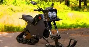 Cette moto électrique 3-en-1 révolutionne le tout-terrain : de la route à la neige, à 60 km/h sans compromis