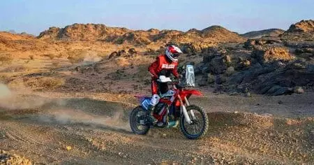 Cette moto électrique Segway bouleverse Dakar : une batterie 2x plus puissante que ses rivales et un design futuriste