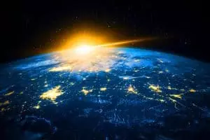 Cette startup californienne promet de vendre du soleil la nuit, mais son projet fait face à des défis astronomiques et coûteux