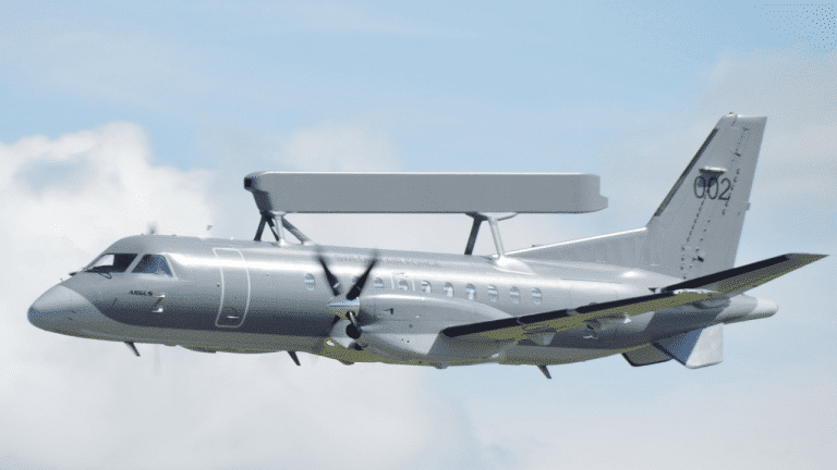 Un avion à l’allure futuriste : la Suède dévoile son atout technologique pour protéger ses câbles sous-marins