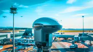 « 100 000 fois moins cher, et pourtant redoutable » : ce radar révolutionnaire traque les drones mieux que les antennes aéroportuaires