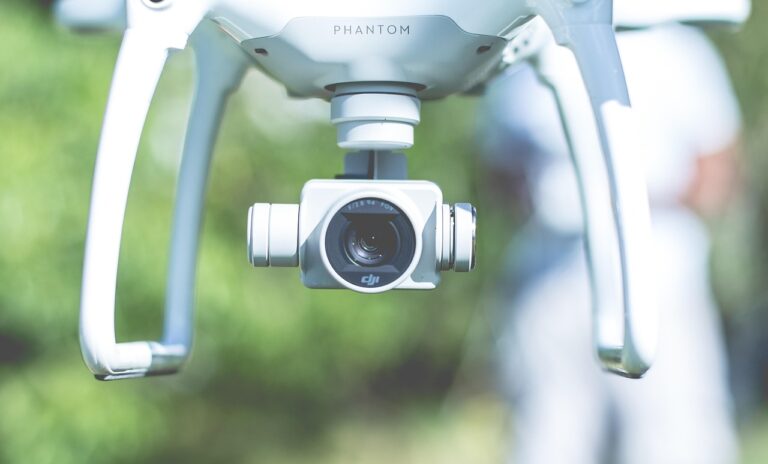 « 100 000 fois moins cher, et pourtant redoutable » : ce radar révolutionnaire traque les drones mieux que les antennes aéroportuaires