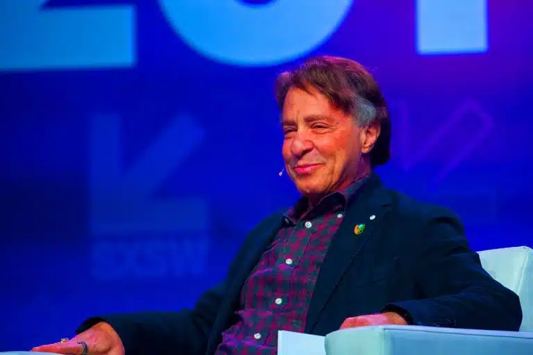 2030 : cette fusion homme-machine promet d’augmenter notre QI et d’inverser le vieillissement selon Ray Kurzweil 2030 : Cette fusion homme-machine promet d’augmenter notre QI et d’inverser le vieillissement selon Ray Kurzweil