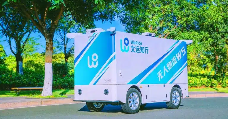 Ce robot de livraison autonome embarque la plus grande soute modulaire de sa catégorie, une révolution logistique en marche Ce robot livreur chinois, avec une capacité de 5,5 m³, défie l’ingéniosité humaine en autonomie totale sur 40 millions de km