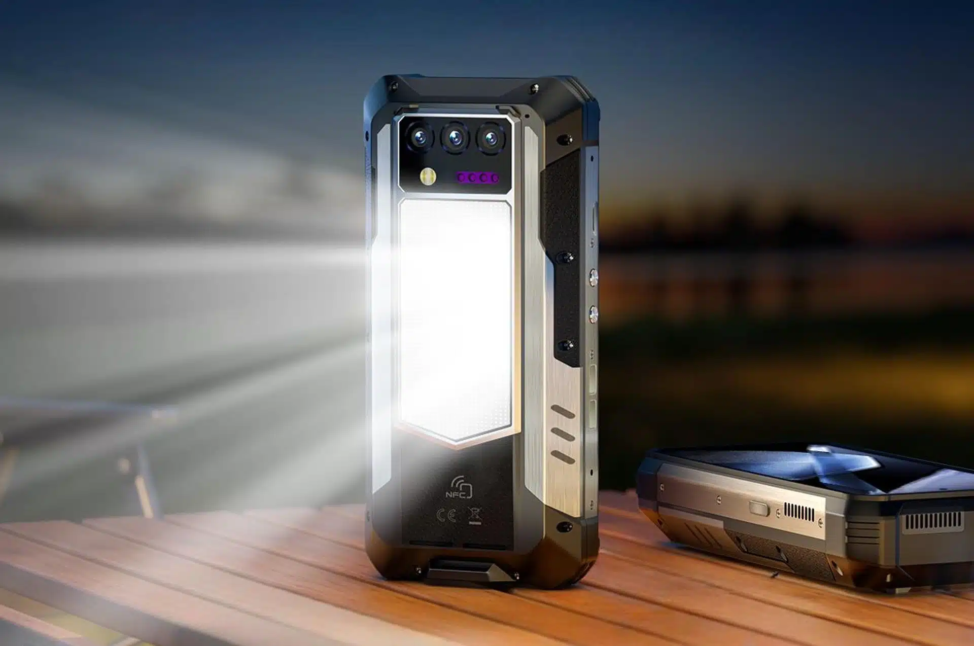 La lumière intégrée éclaire à 1 200 lumens