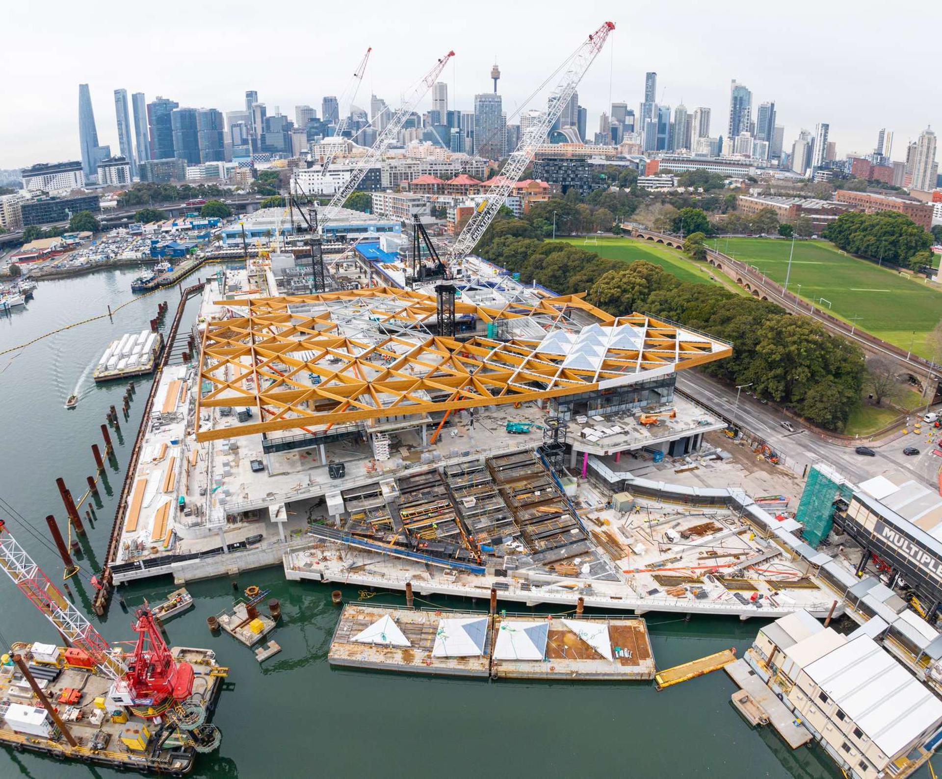 Le toit du Sydney Fish Market a été construit avec 594 poutres en bois, installées à l'aide de grues.