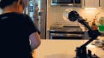 Cette lampe robot d&rsquo;Apple, aussi expressive qu&rsquo;un Pixar, pourrait transformer votre bureau d&rsquo;ici 2026 à 1 000 $