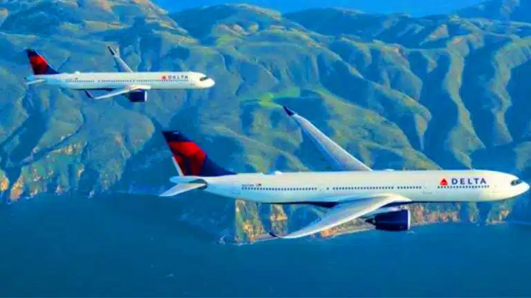 « Voler en formation comme des oies » : cette technique pourrait faire économiser du carburant aux avions de Delta et Airbus Cette technique d’oies migratrices pourrait réduire de 10% le carburant des avions Delta et Airbus dès 2025