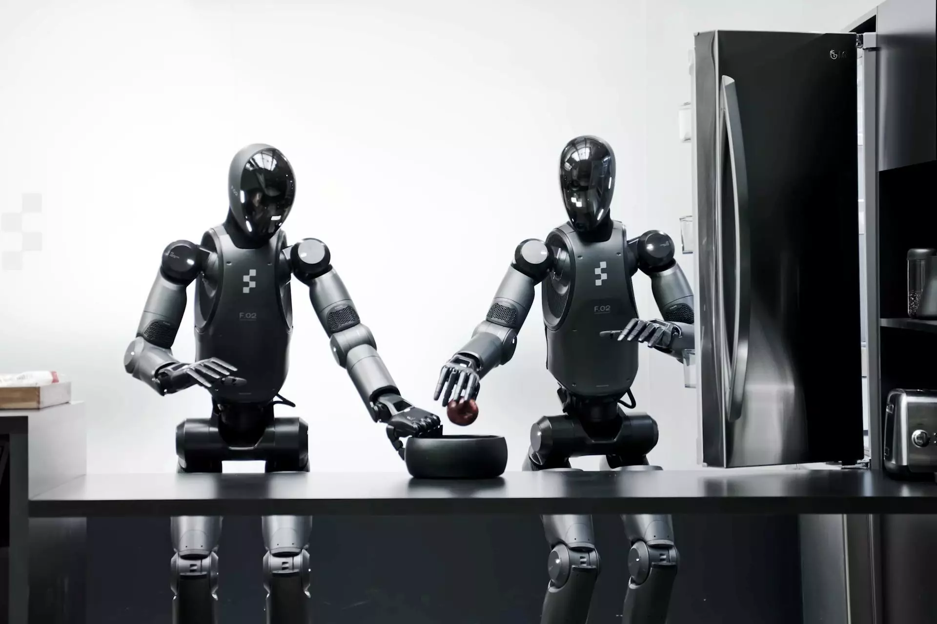 « Tiens, mon pote. Je suis là pour toi. » Faire fonctionner une seule instance de Helix sur deux robots permet une collaboration entre eux à un niveau jamais atteint auparavant