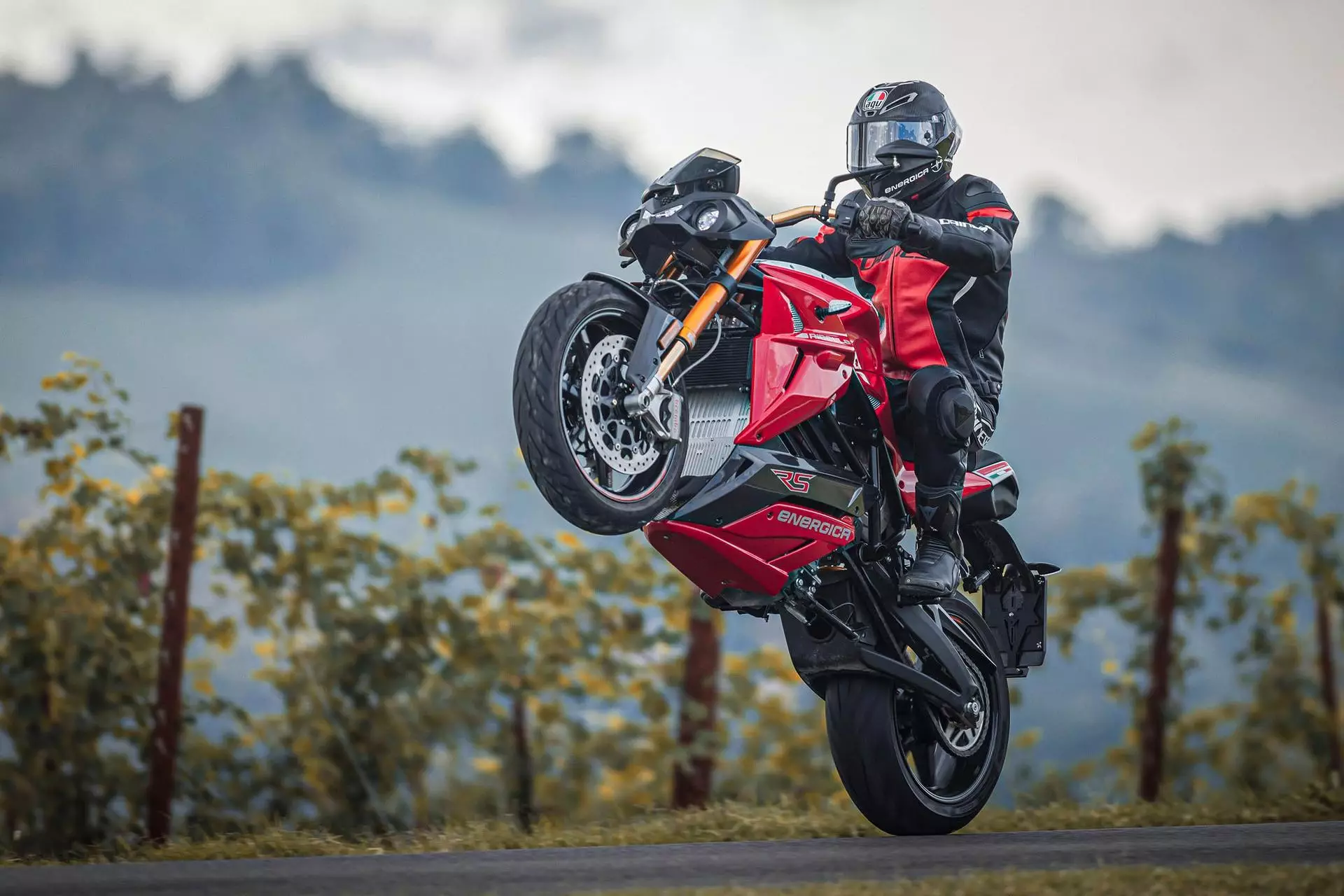 Energica a mis en avant le style italien, des performances impressionnantes et parmi les plus grandes batteries du marché