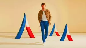 « Aussi polyvalent qu’un couteau suisse » : ce pantalon révolutionnaire séduit la planète mode avec ses fonctions inédites