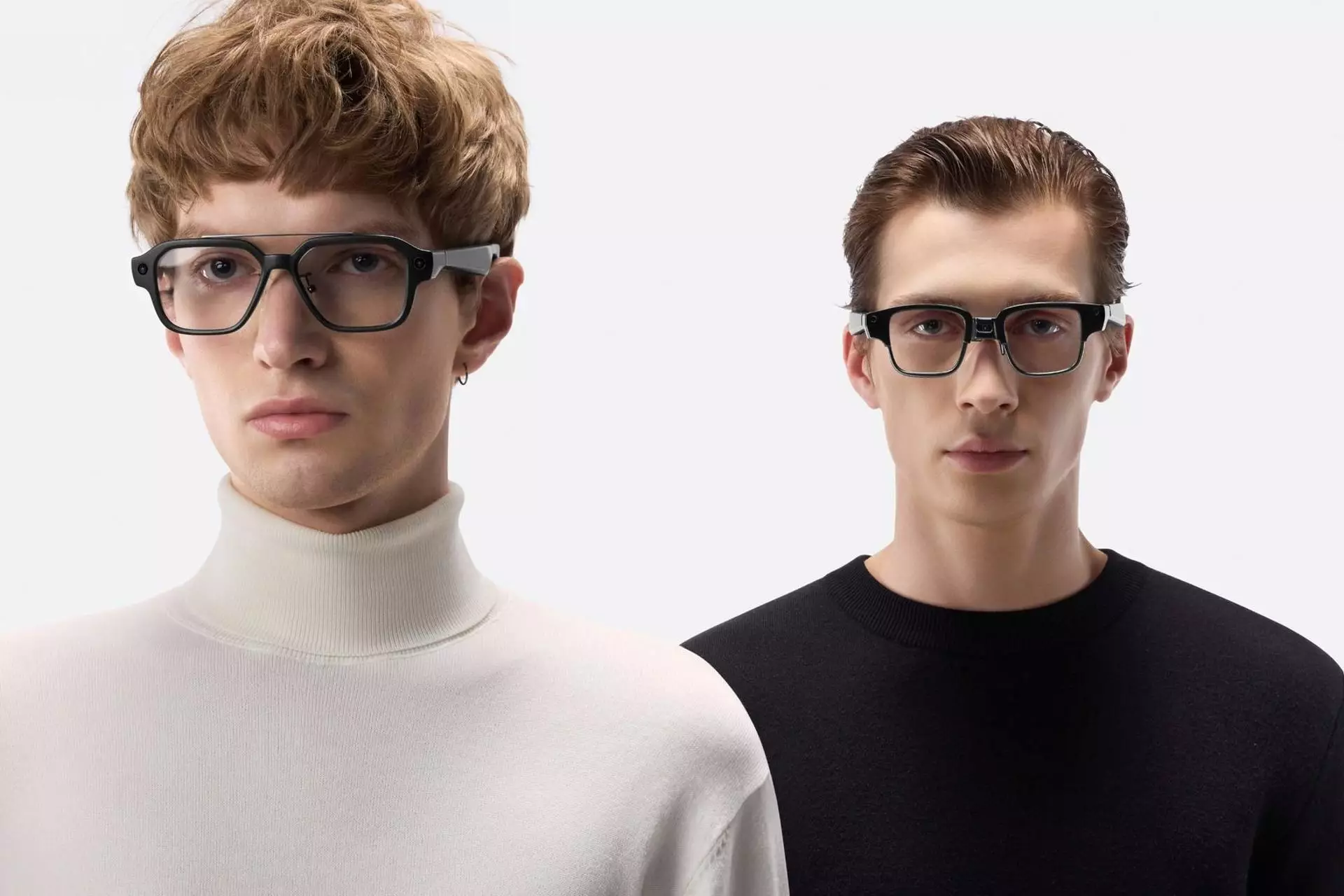 La série de lunettes AI de Tecno sera proposée en deux styles : le modèle basique Aviator (à gauche) et la version Pro à monture supérieure (à droite) qui offriront tous deux une photographie de 50 MP en déplacement, mais seule la version Pro intégrera la réalité augmentée.