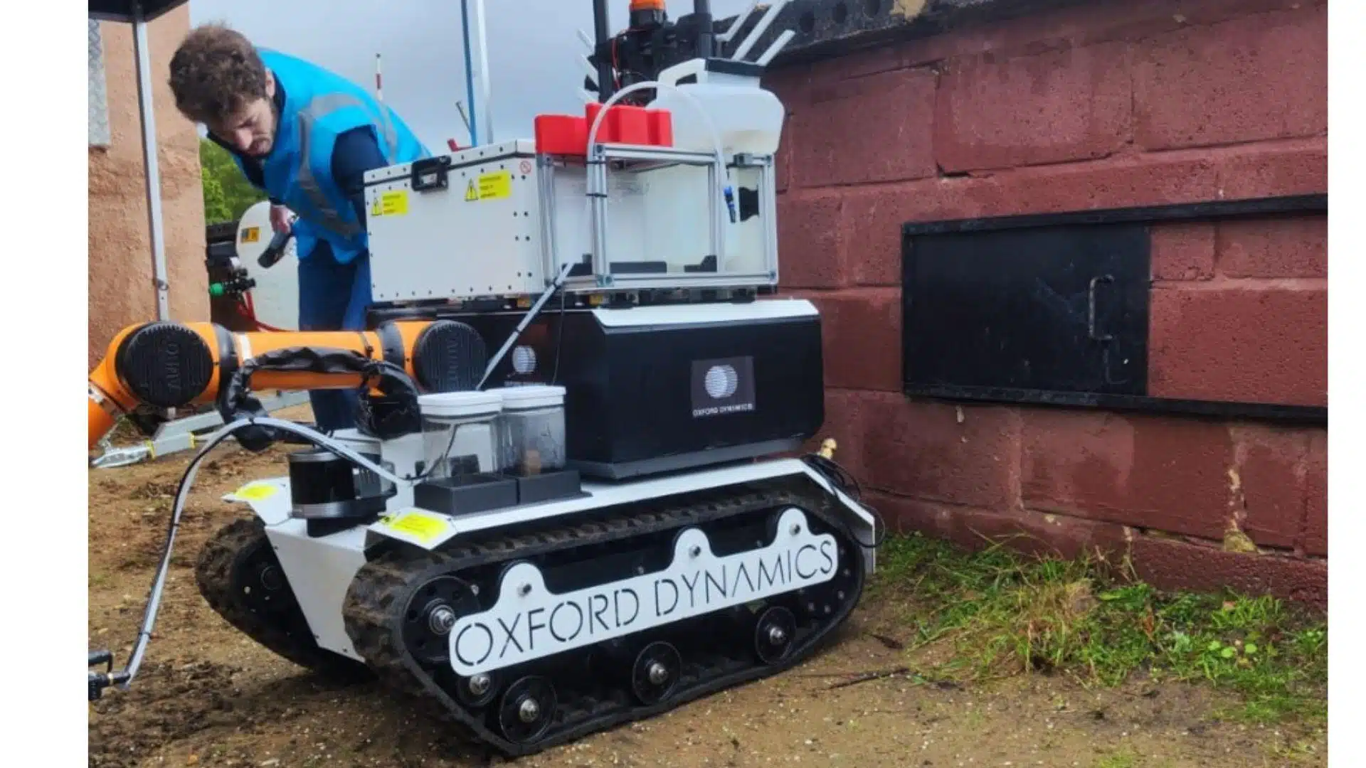 Le robot Strider d'Oxford Dynamics en action.