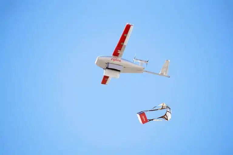 « Ne l’appelez pas drone, c’est autre chose » : l’aéronef autonome de Zipline bouleverse la livraison et réinvente le commerce de détail à grande vitesse