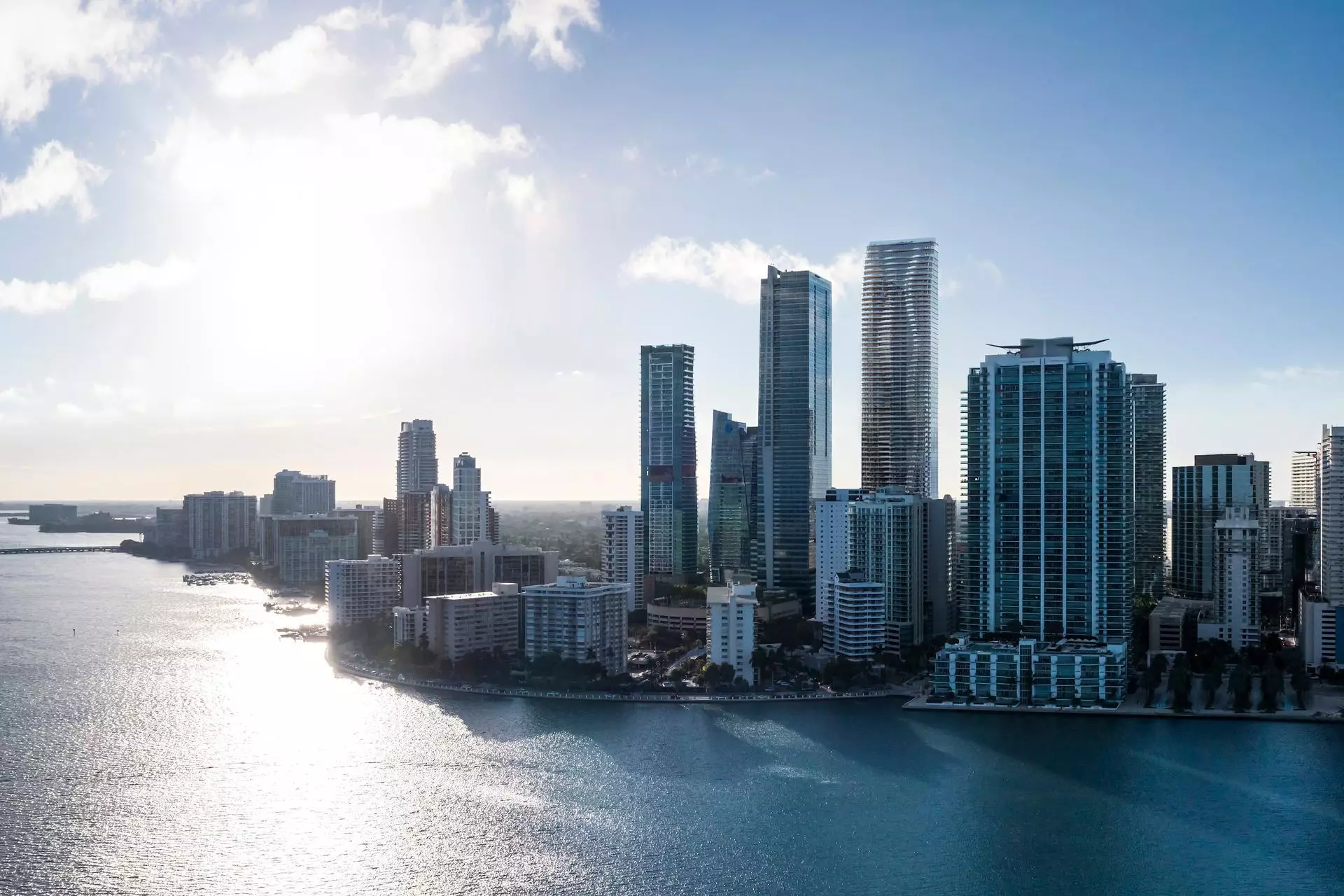 L'immeuble Les Résidences au 1428 Brickell - le plus haut des bâtiments sur cette image - est actuellement en construction sur la côte de Miami