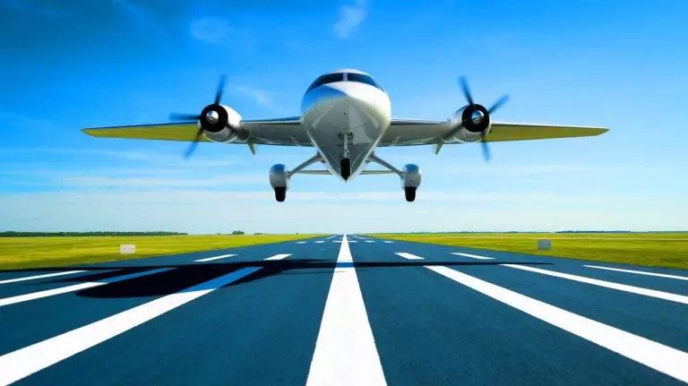 Un avion électrique décolle sur moins qu’un terrain de foot : cette prouesse aéronautique bouleverse les normes et ouvre la voie à des vols ultra-accessibles Electra s'envole sur des pistes minuscules : l'aviation électrique pulvérise les limites, un défi technologique jamais vu