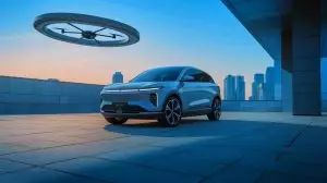« La Chine bouleverse le monde » : BYD dévoile l'hybride électrique à autonomie record de 1320 km avec plateforme pour drone intégrée, un séisme industriel