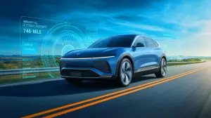 « La Chine bouleverse le monde » : une voiture électrique hybride parcourt 1200 km et se recharge à 80 % en 30 minutes, un record vertigineux