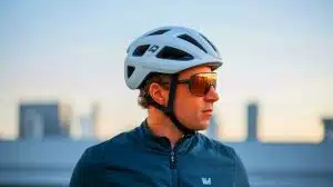 « La révolution Woolf bike helmet » : cette innovation époustouflante fusionne technologie intelligente et design pliable pour un confort maximal à vélo