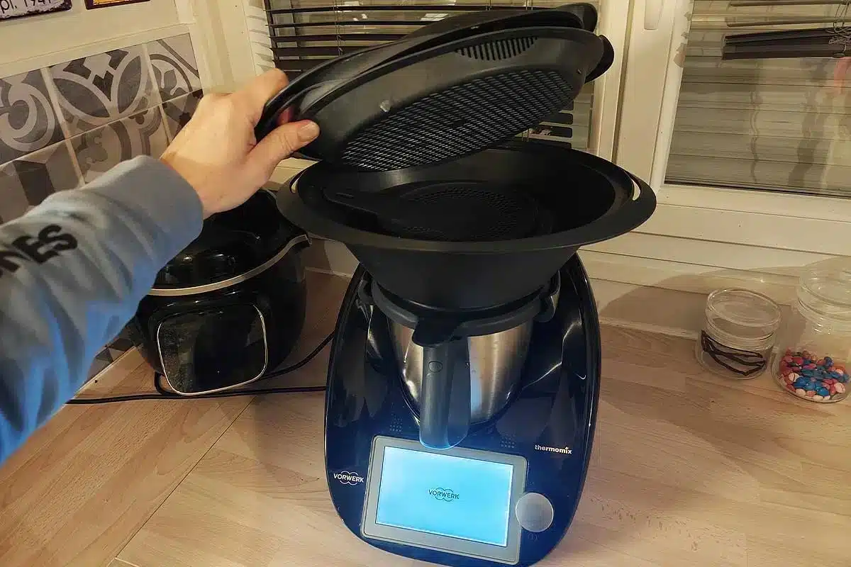 Le Thermomix en cours d'utilisation.